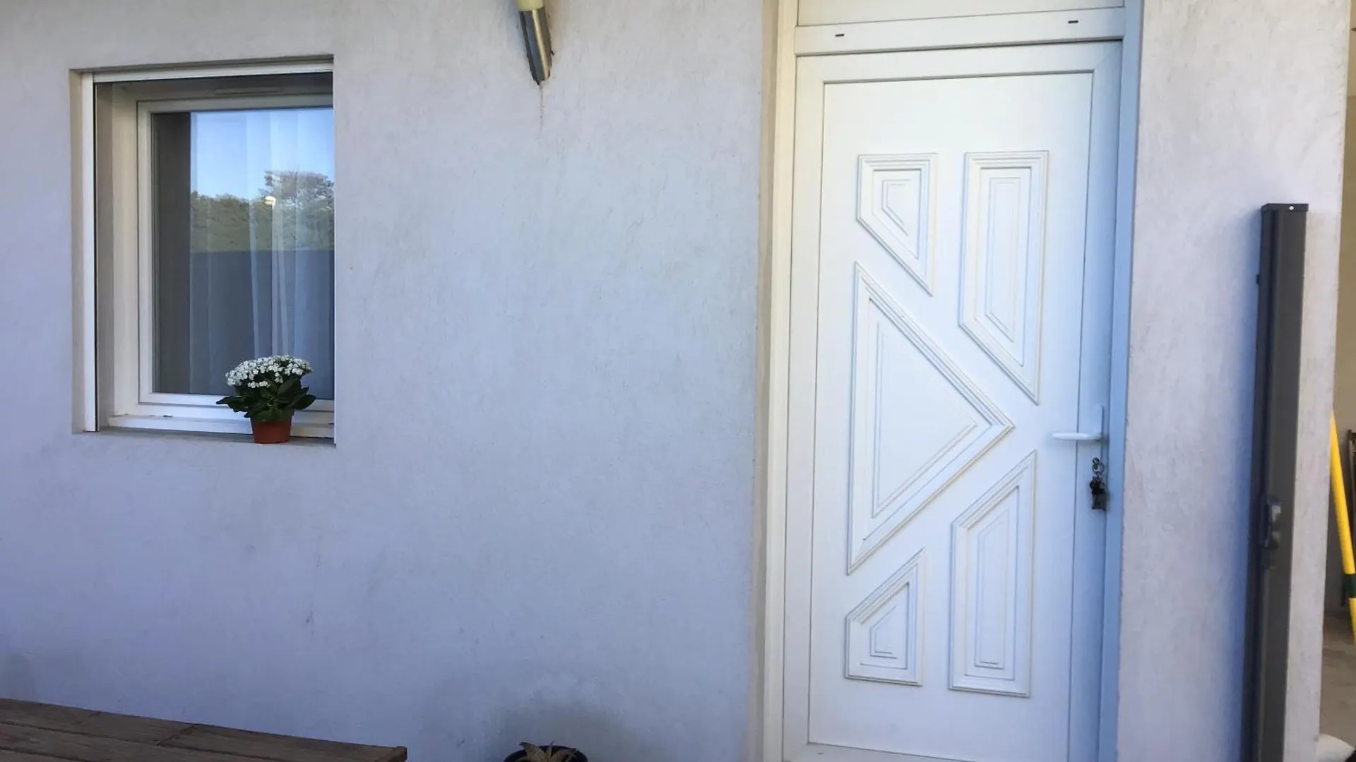 Ste Marguerite Elegant T2 Avec Terrasse Apartment Marseille Homestay
